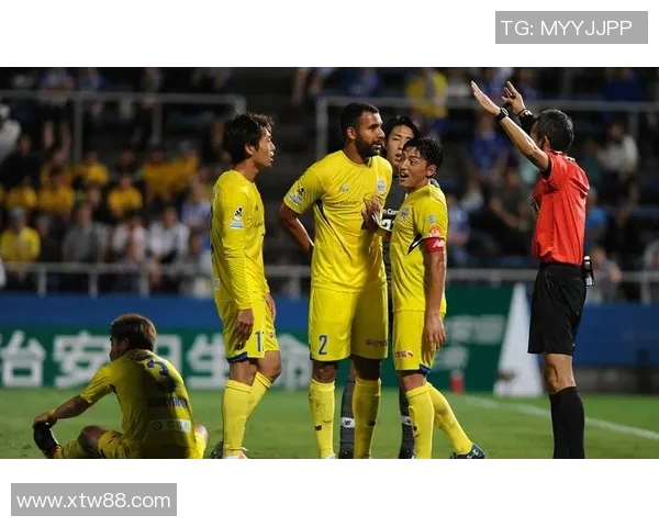 冈山绿鸡与山形山神的激烈对决展现足球魅力与团队精神的巅峰对抗