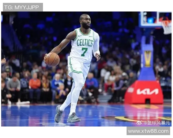 杰伦布朗如何在NBA赛场上展现出色的领导力与竞技精神