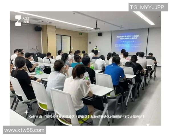 武汉江汉大学迎战大连球队全力以赴争取胜利的精彩对决